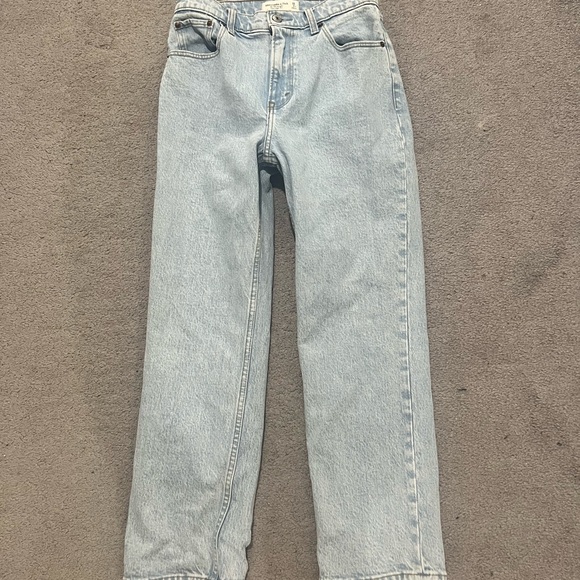 Abercrombie & Fitch 90s Straight Ultra High Rise Jeans - Picture 1 of 2